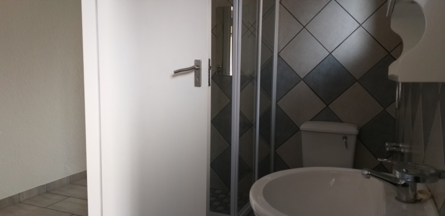 4 Bedroom Property for Sale in Farrarmere Gauteng