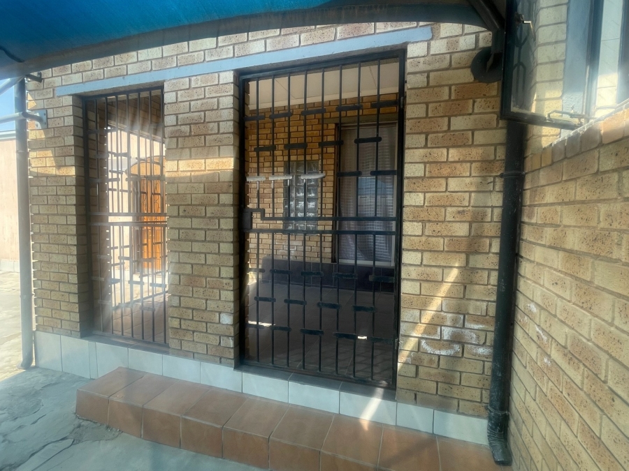 3 Bedroom Property for Sale in Khatamping Gauteng