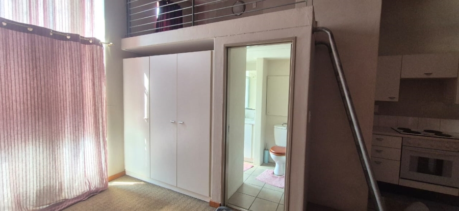 To Let 1 Bedroom Property for Rent in Houghton Estate Gauteng