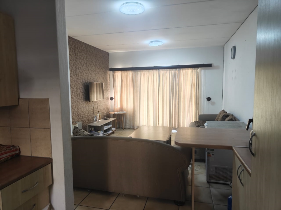 2 Bedroom Property for Sale in Sundowner Gauteng