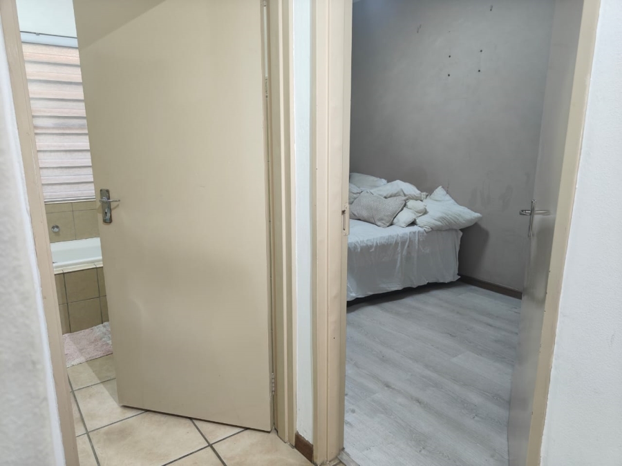 2 Bedroom Property for Sale in Sundowner Gauteng