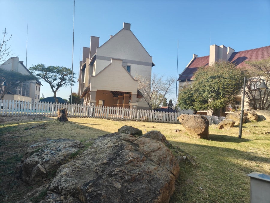 2 Bedroom Property for Sale in Sundowner Gauteng