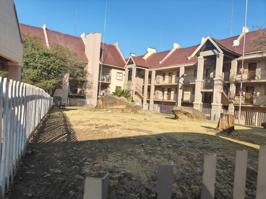 2 Bedroom Property for Sale in Sundowner Gauteng