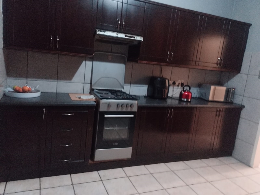 3 Bedroom Property for Sale in Selcourt Gauteng