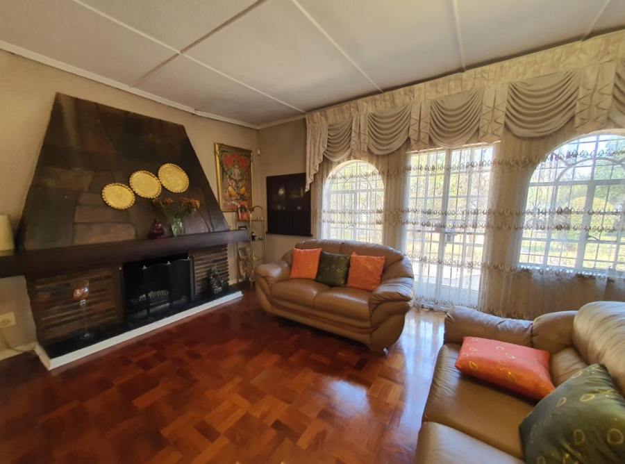 3 Bedroom Property for Sale in Cyrildene Gauteng