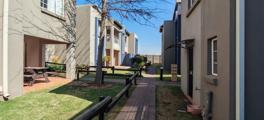 To Let 2 Bedroom Property for Rent in Brentwood Gauteng
