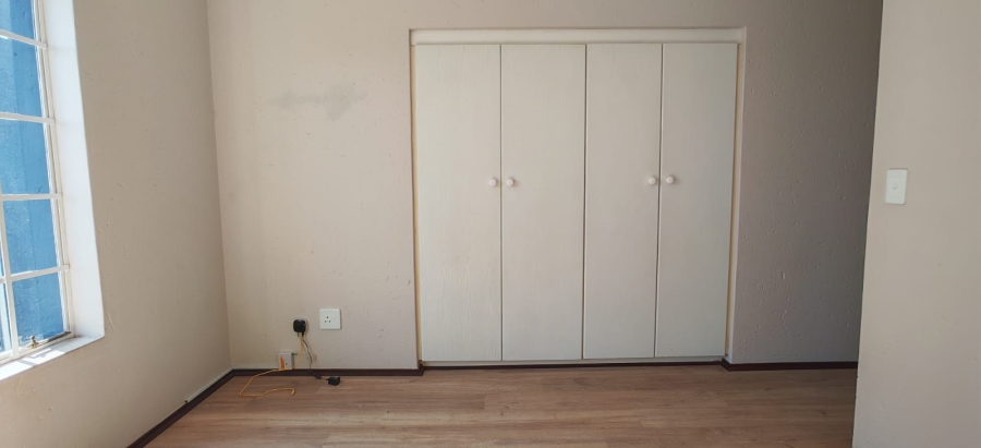 To Let 2 Bedroom Property for Rent in Brentwood Gauteng