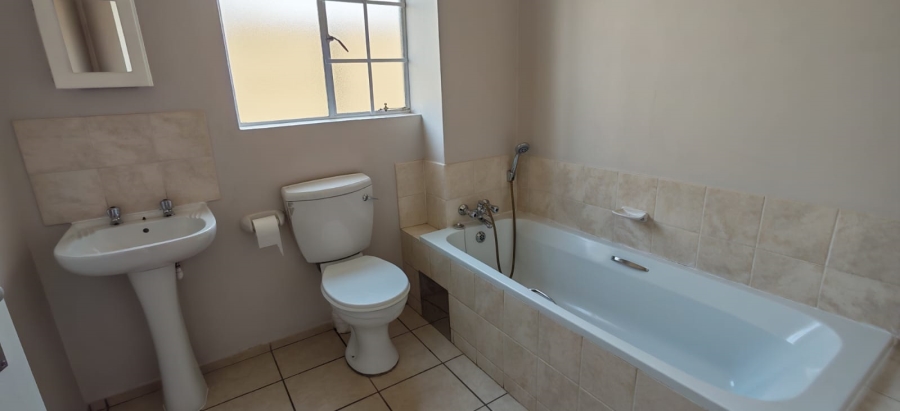 To Let 2 Bedroom Property for Rent in Brentwood Gauteng