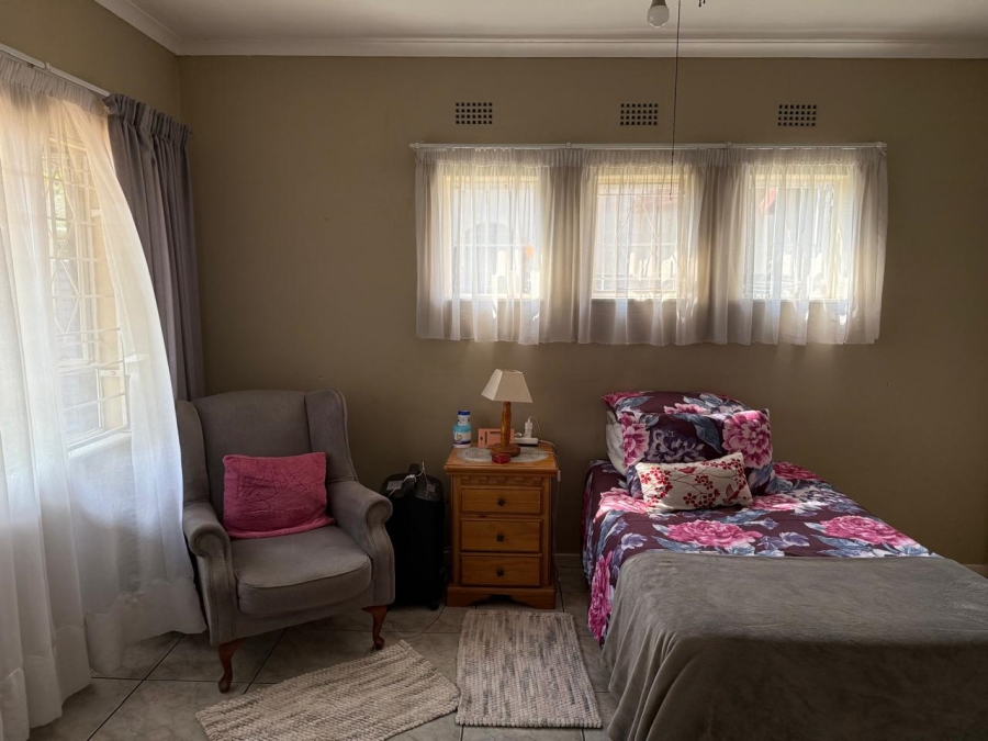 3 Bedroom Property for Sale in Brackendowns Gauteng