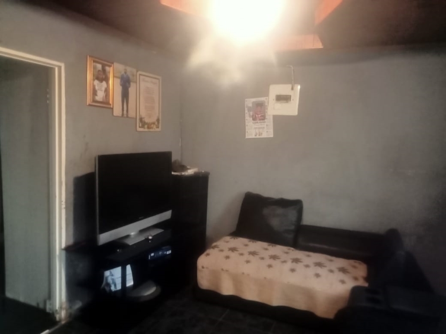 6 Bedroom Property for Sale in Tembisa Central Gauteng