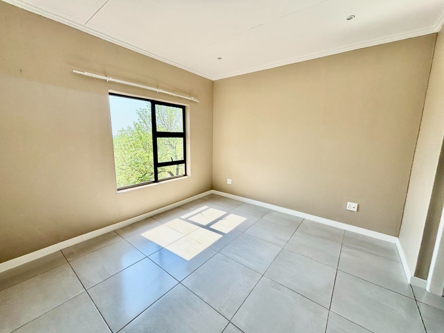 To Let 2 Bedroom Property for Rent in Craighall Park Gauteng