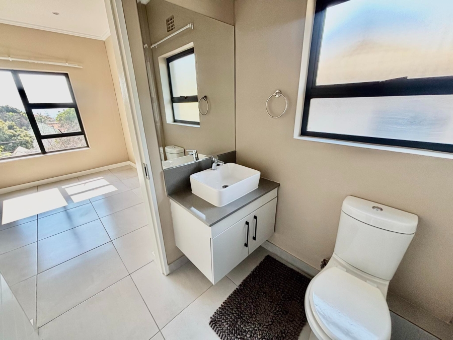 To Let 2 Bedroom Property for Rent in Craighall Park Gauteng