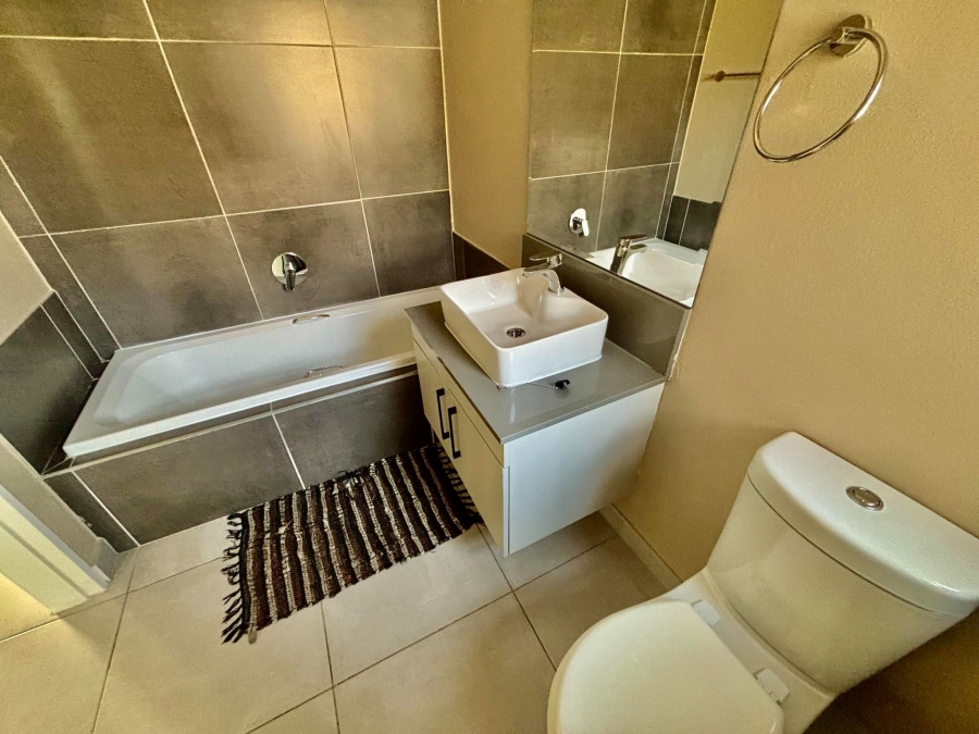 To Let 2 Bedroom Property for Rent in Craighall Park Gauteng