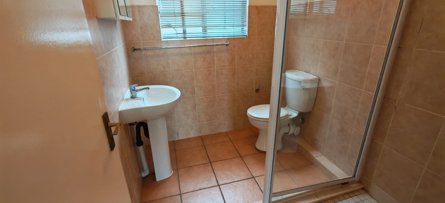 To Let 3 Bedroom Property for Rent in Parkhaven Gauteng