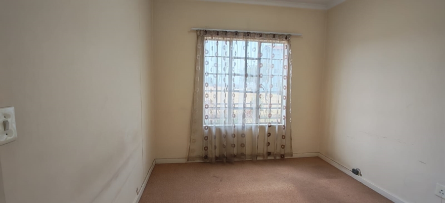 To Let 3 Bedroom Property for Rent in Parkhaven Gauteng