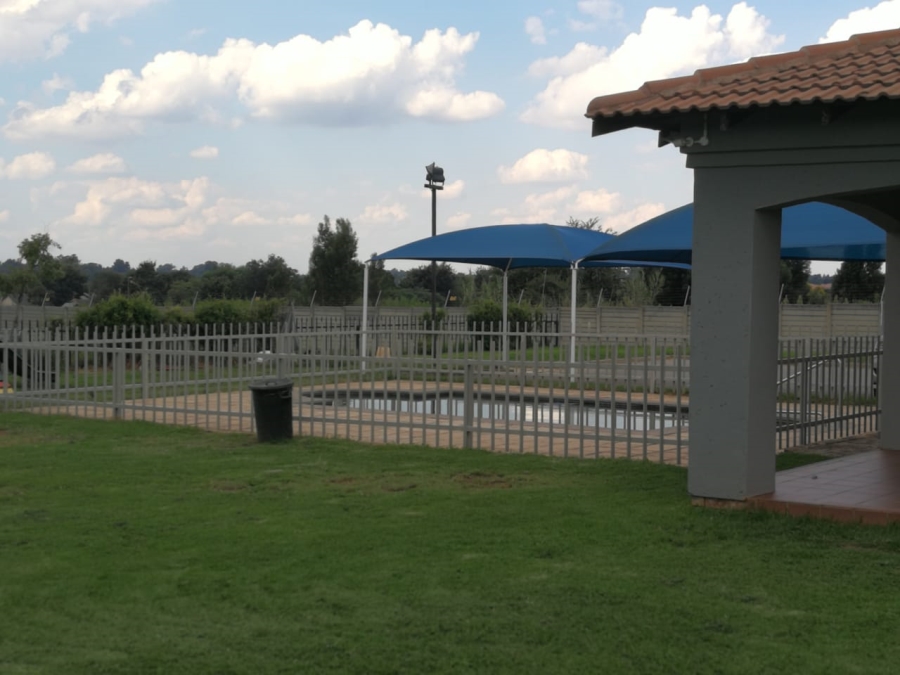 To Let 3 Bedroom Property for Rent in Parkhaven Gauteng
