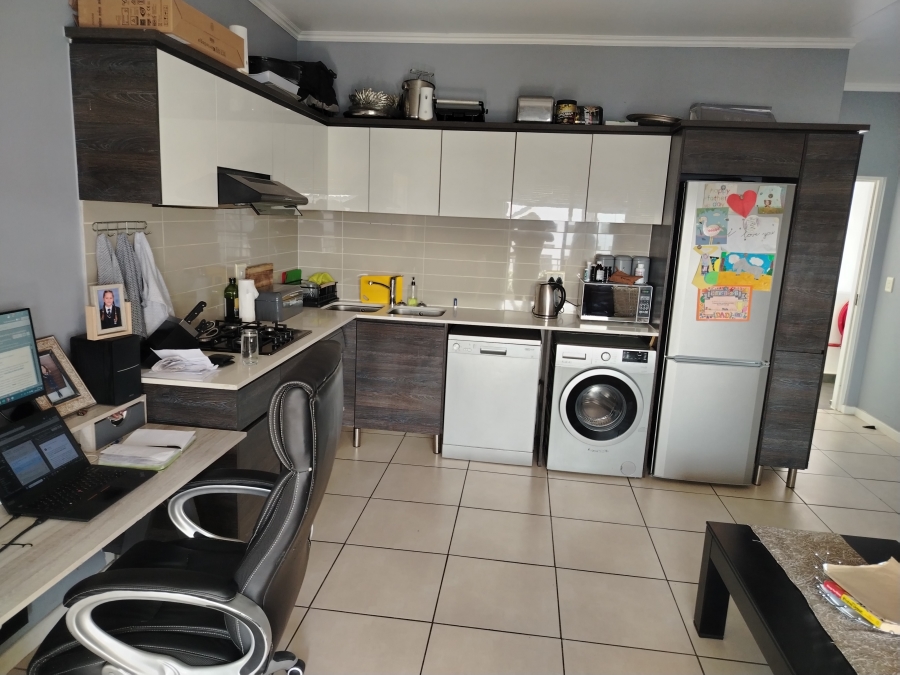 1 Bedroom Property for Sale in Greenstone Hill Gauteng
