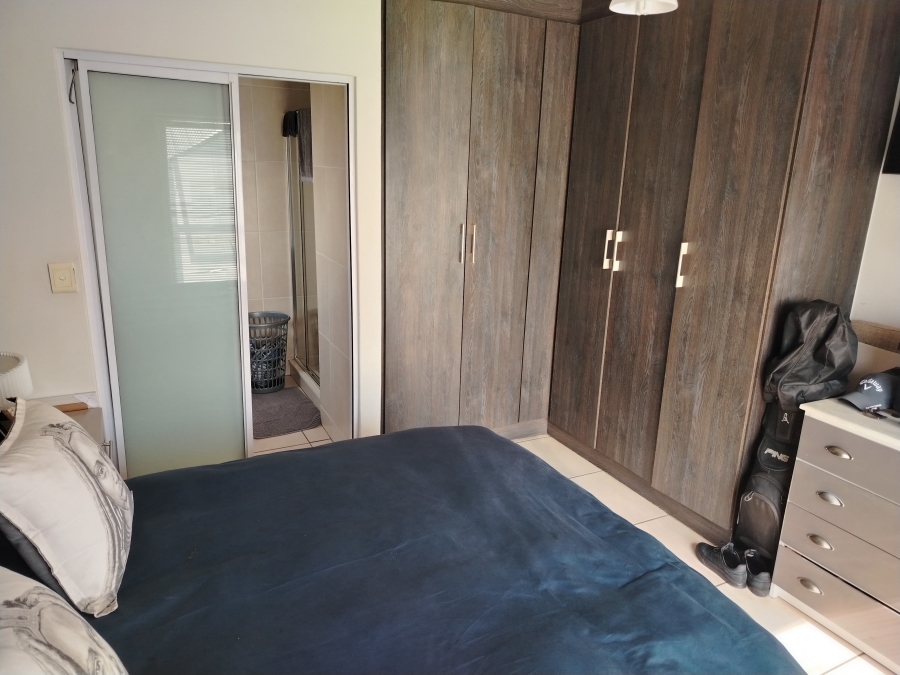 1 Bedroom Property for Sale in Greenstone Hill Gauteng