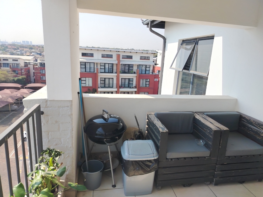 1 Bedroom Property for Sale in Greenstone Hill Gauteng