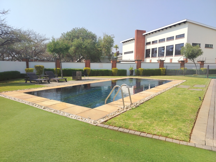 1 Bedroom Property for Sale in Greenstone Hill Gauteng