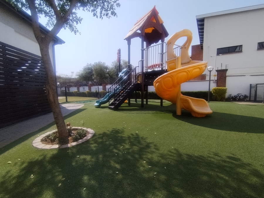 1 Bedroom Property for Sale in Greenstone Hill Gauteng