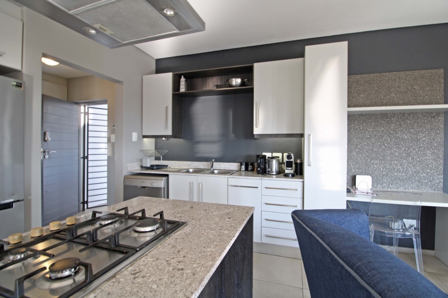 To Let 2 Bedroom Property for Rent in Bryanston Gauteng