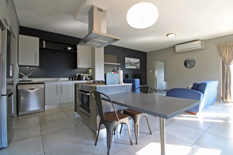 To Let 2 Bedroom Property for Rent in Bryanston Gauteng