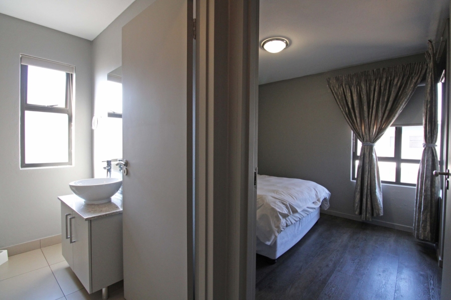 To Let 2 Bedroom Property for Rent in Bryanston Gauteng