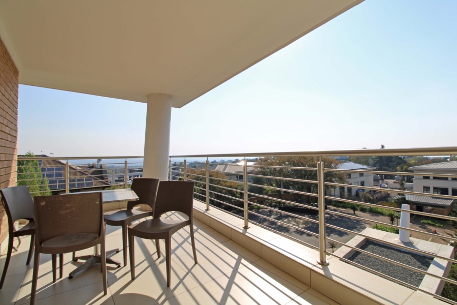 To Let 2 Bedroom Property for Rent in Bryanston Gauteng