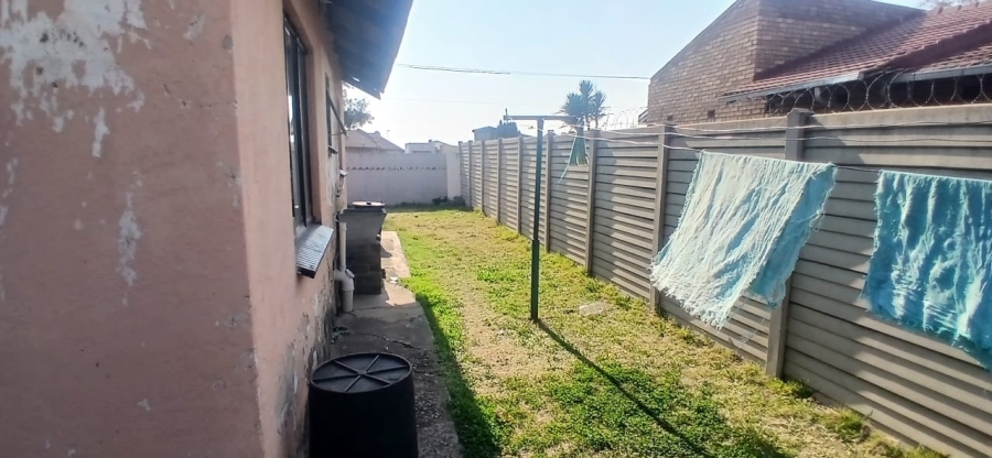 2 Bedroom Property for Sale in Windmill Park Gauteng