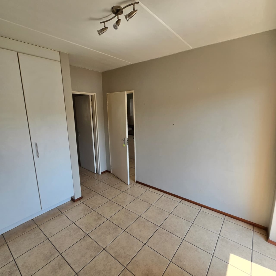 To Let 1 Bedroom Property for Rent in Rietfontein Gauteng