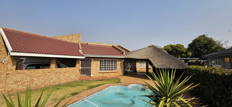 4 Bedroom Property for Sale in Arcon Park Gauteng