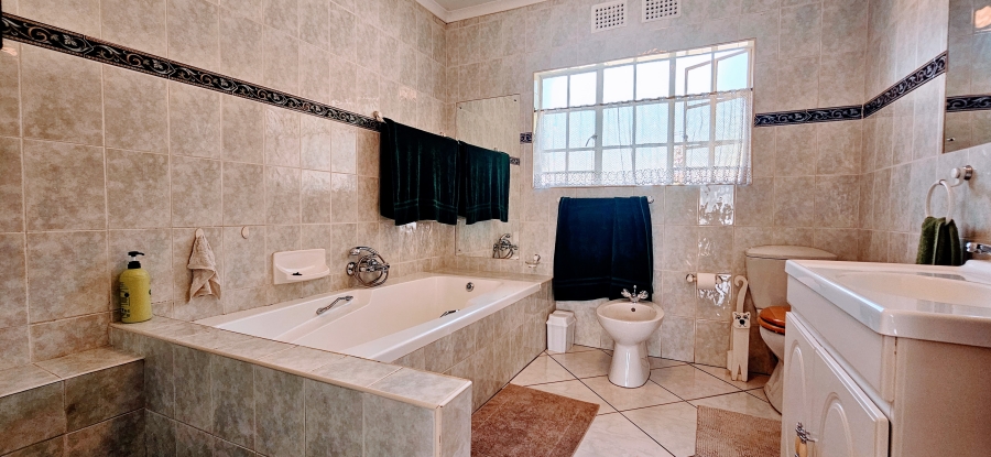 4 Bedroom Property for Sale in Arcon Park Gauteng