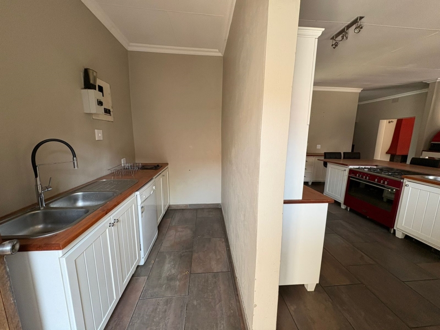 To Let 3 Bedroom Property for Rent in Three Rivers Gauteng