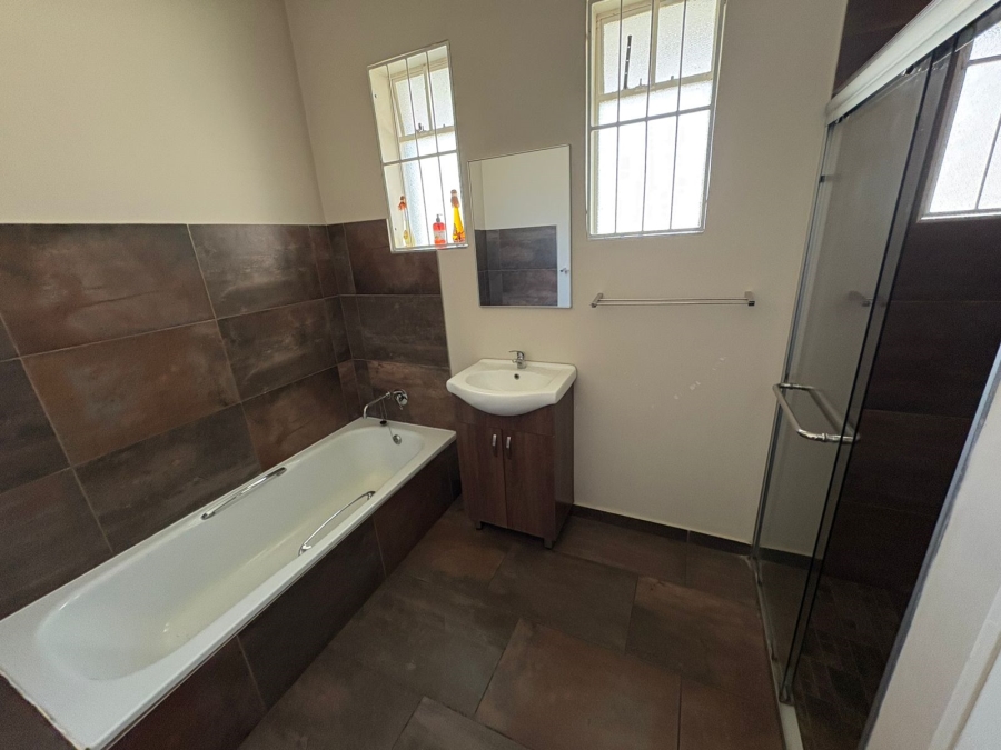 To Let 3 Bedroom Property for Rent in Three Rivers Gauteng