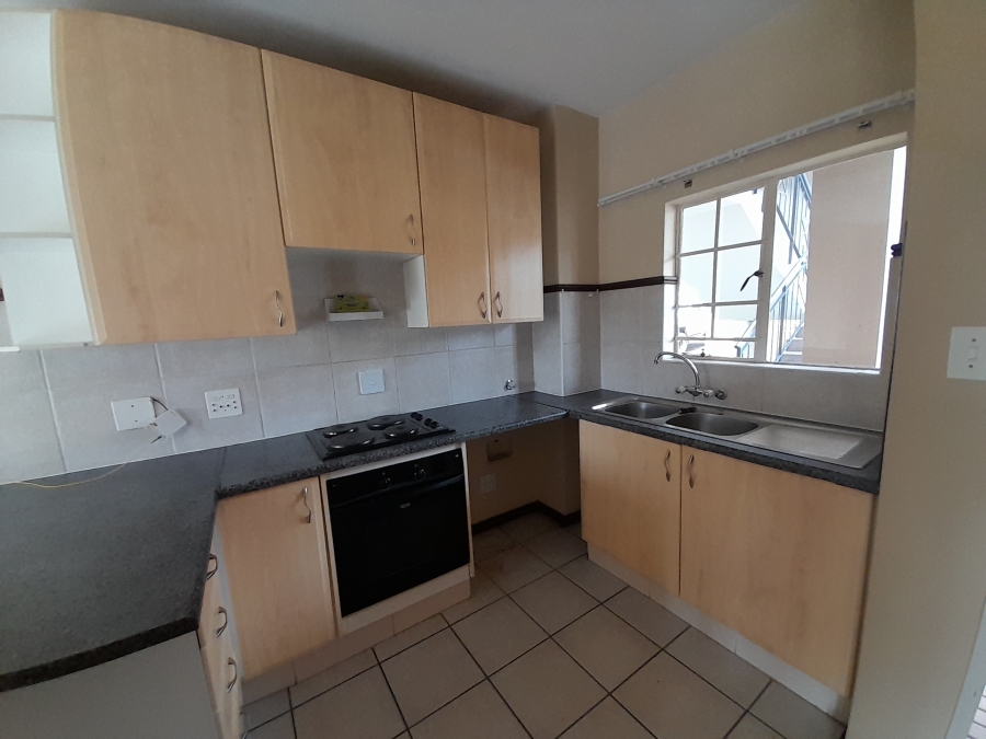 To Let 2 Bedroom Property for Rent in Olympus AH Gauteng