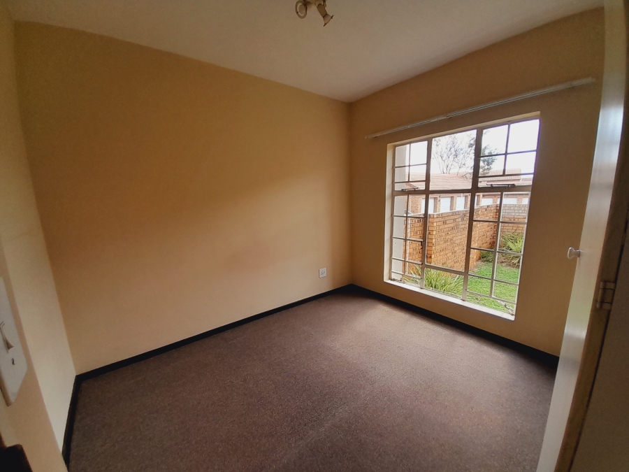 To Let 2 Bedroom Property for Rent in Olympus AH Gauteng