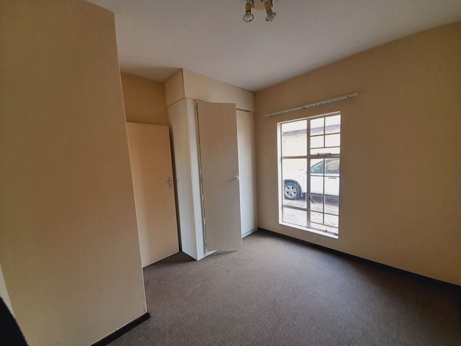 To Let 2 Bedroom Property for Rent in Olympus AH Gauteng