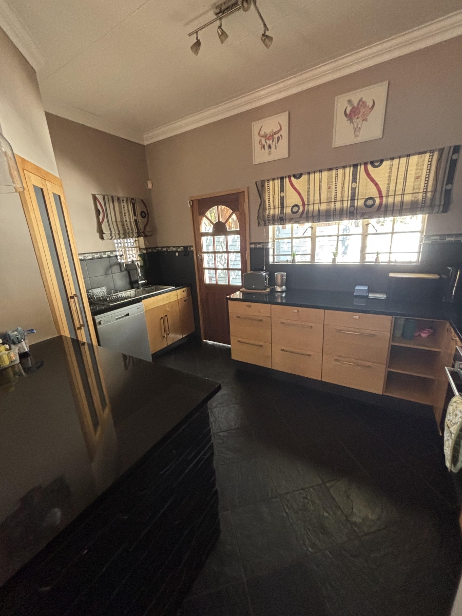 To Let 3 Bedroom Property for Rent in Faerie Glen Gauteng