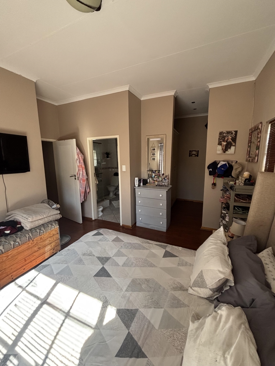 To Let 3 Bedroom Property for Rent in Faerie Glen Gauteng