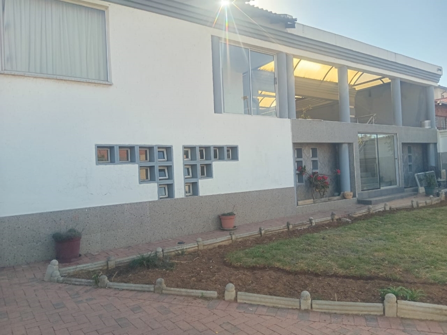 4 Bedroom Property for Sale in Liefde en Vrede Gauteng