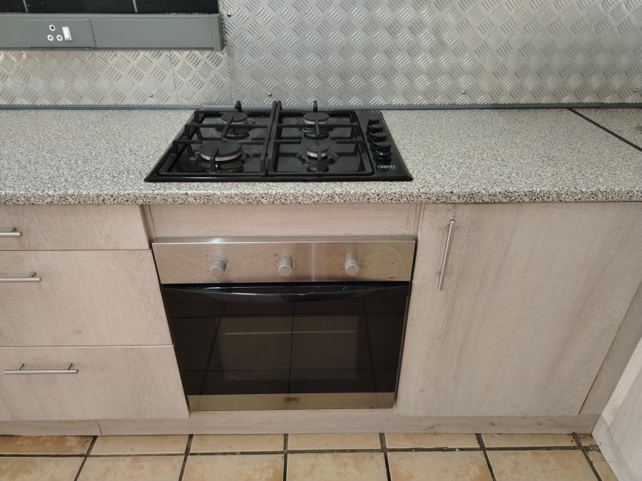 To Let 1 Bedroom Property for Rent in Anzac Gauteng