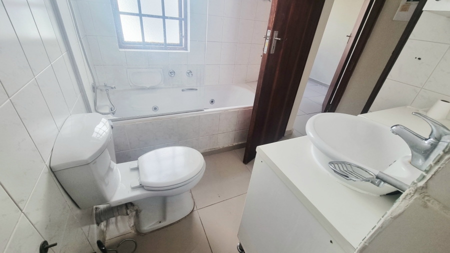 2 Bedroom Property for Sale in Halfway Gardens Gauteng