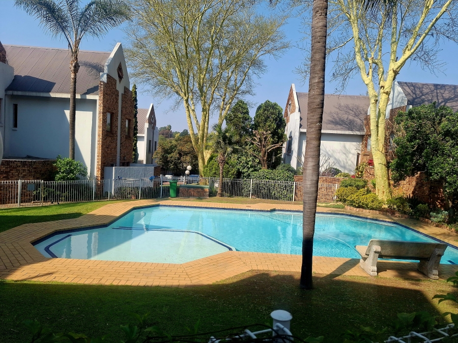 To Let 3 Bedroom Property for Rent in Fourways Gauteng