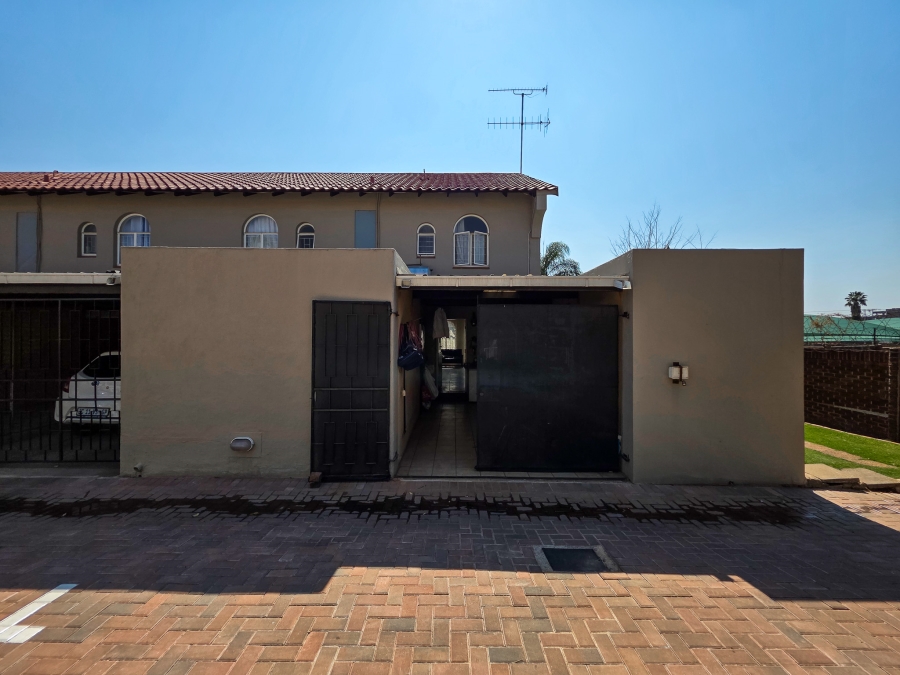 2 Bedroom Property for Sale in Kilner Park Gauteng