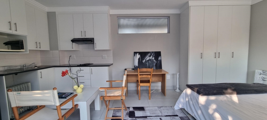 To Let 1 Bedroom Property for Rent in Parkwood Gauteng
