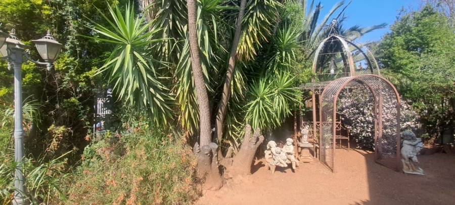8 Bedroom Property for Sale in Lilianton Gauteng