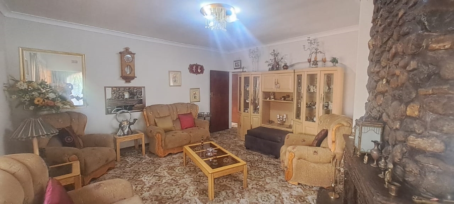 8 Bedroom Property for Sale in Lilianton Gauteng
