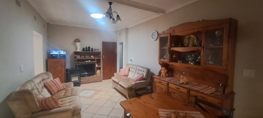 8 Bedroom Property for Sale in Lilianton Gauteng