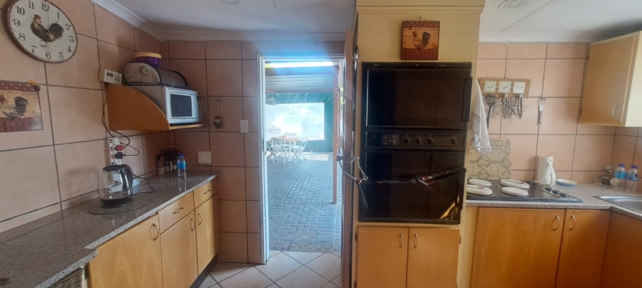 8 Bedroom Property for Sale in Lilianton Gauteng